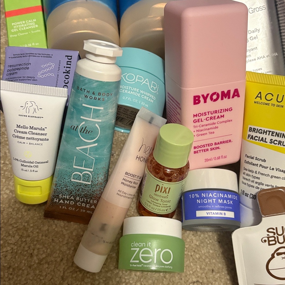 Assorted Skincare, Body Care and Beauty Products - Picture 3 of 6